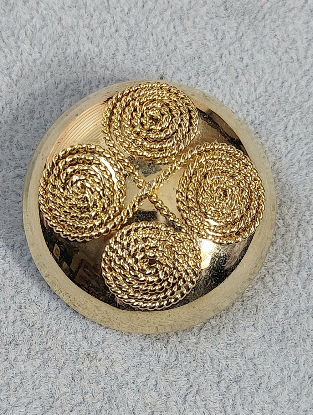Gold Circular Decorative Scarf Bandana Clip - 80s Vintage